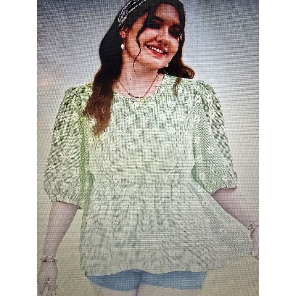 SHEIN Curve WYWH Black And White Daisy Plus Size Shirt Sz 4XL